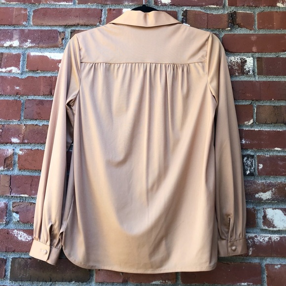 Classy Vintage Tami Sportswear Button-Down Blouse in Tan Size M - Picture 3 of 7